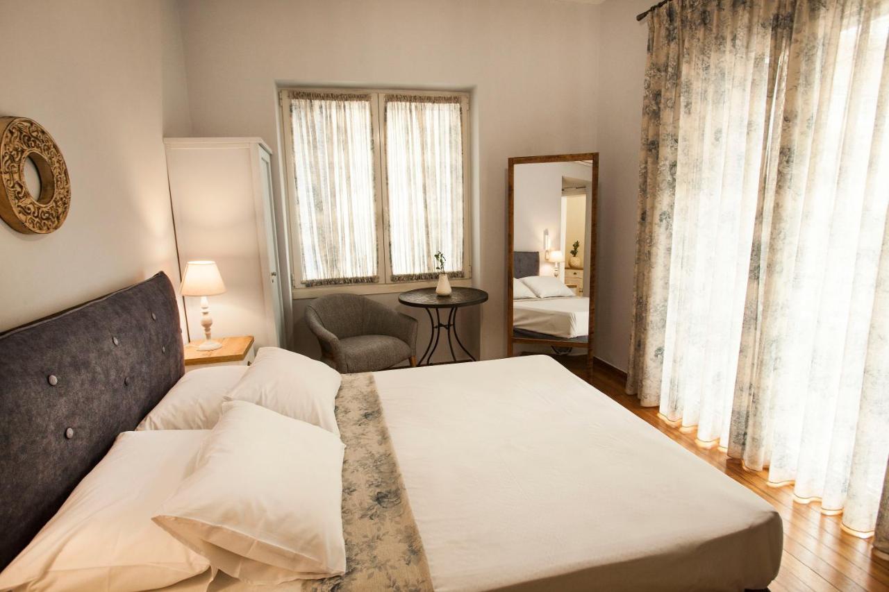 Lovely 1St Fl. Apt, With Balcony In Pagrati 雅典 外观 照片