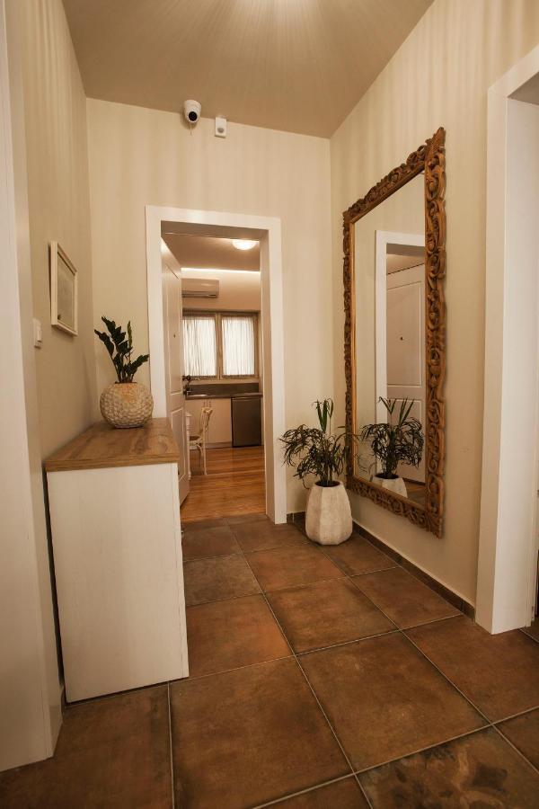 Lovely 1St Fl. Apt, With Balcony In Pagrati 雅典 外观 照片