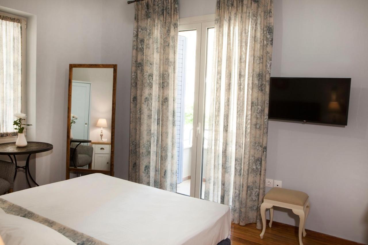 Lovely 1St Fl. Apt, With Balcony In Pagrati 雅典 外观 照片